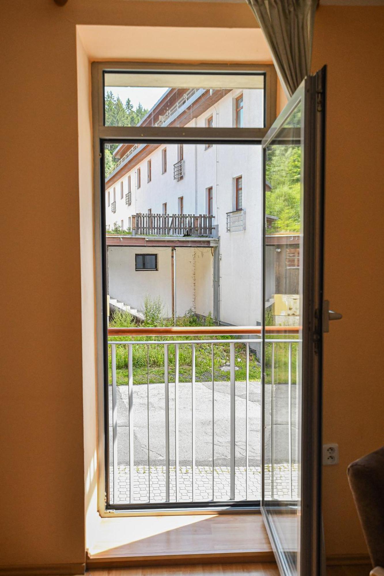 Apartmany Ados Гаррахов Екстер'єр фото